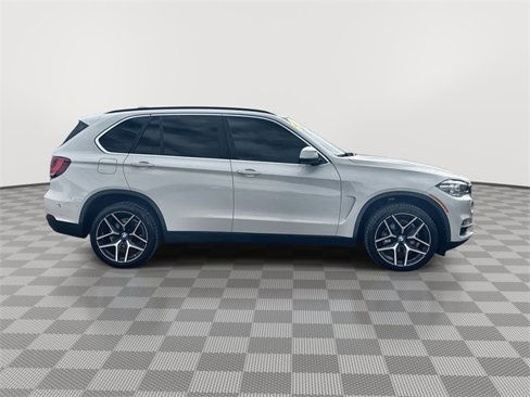 Used 2016 BMW X5 xDrive35i image 9
