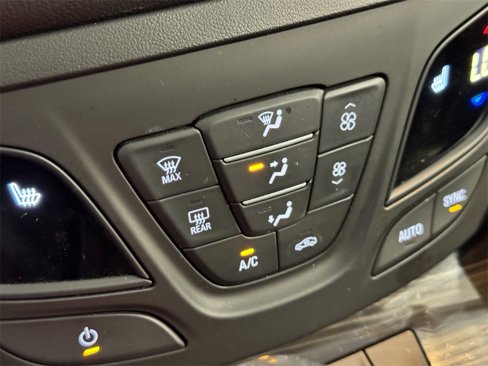 Certified 2020 Buick Envision Essence image 44