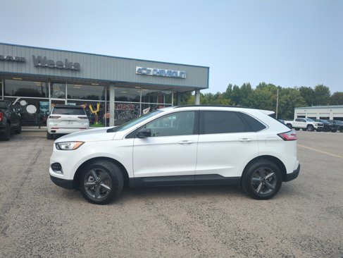 Used 2022 Ford Edge SEL w/ Sport Appearance Package image 2