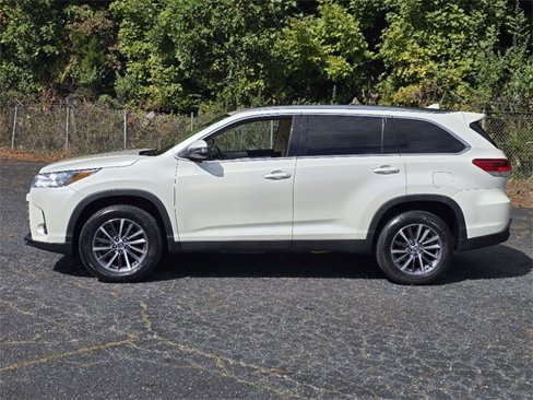 Used 2019 Toyota Highlander XLE image 23
