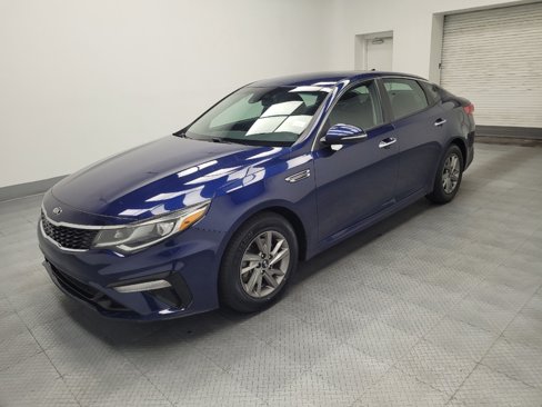 Used 2019 Kia Optima LX image 2
