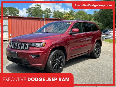 Used 2022 Jeep Grand Cherokee Laredo X image 1