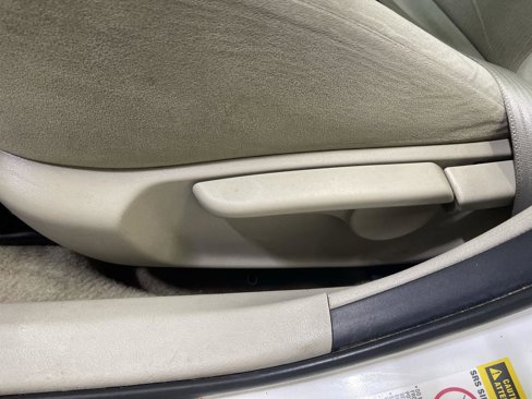 Used 2012 Toyota Corolla LE image 12