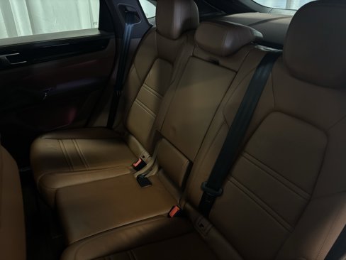 Certified 2023 Porsche Cayenne S image 37