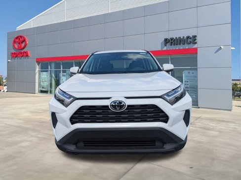New 2025 Toyota RAV4 XLE image 9