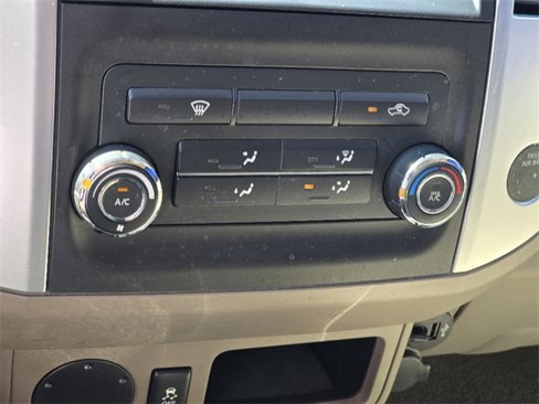 Used 2019 Nissan Frontier SV image 17