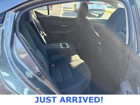 Used 2022 Nissan Sentra SV image 10