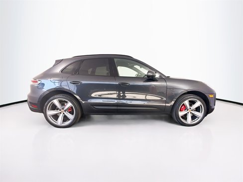 Certified 2022 Porsche Macan S image 8