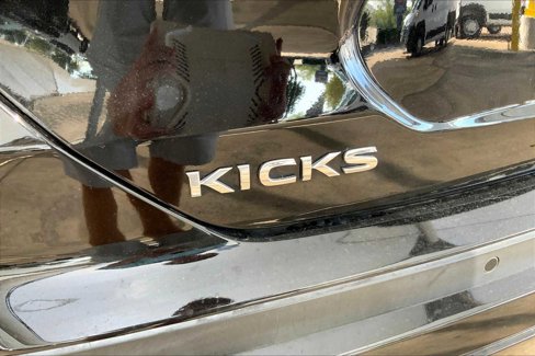 Used 2023 Nissan Kicks SV image 9