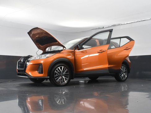 Used 2023 Nissan Kicks SV image 29