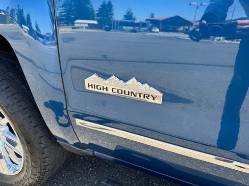 Used 2018 Chevrolet Silverado 1500 High Country image 45