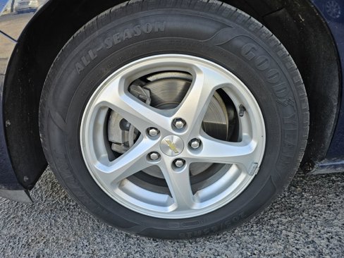 Used 2017 Chevrolet Malibu LS image 22