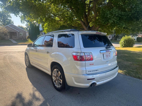 Used 2011 GMC Acadia Denali image 6