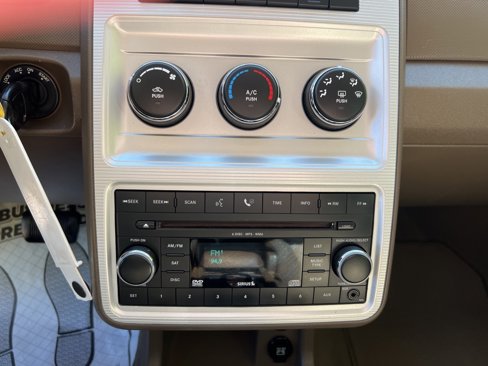 Used 2009 Dodge Journey SXT image 12