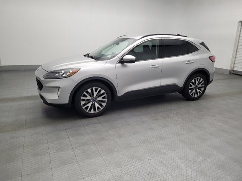 Used 2020 Ford Escape Titanium image 2