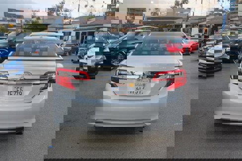 Used 2014 Toyota Camry XLE image 6
