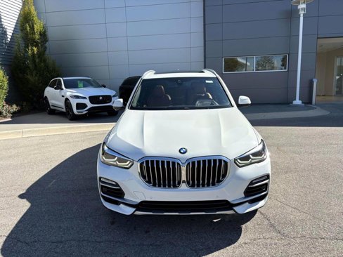 Used 2021 BMW X5 xDrive40i w/ Premium Package image 2