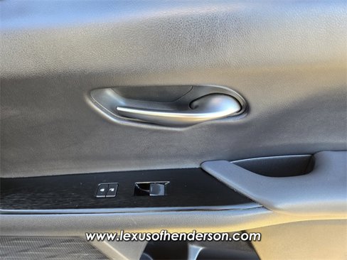 Used 2019 Lexus UX 200 F Sport image 20