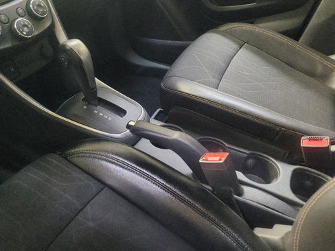 Used 2019 Chevrolet Trax LT w/ LT Convenience Package image 26