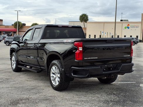 Used 2022 Chevrolet Silverado 1500 Custom image 5
