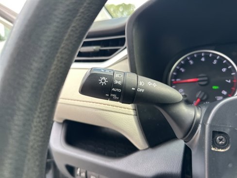 Used 2020 Toyota RAV4 XLE image 12