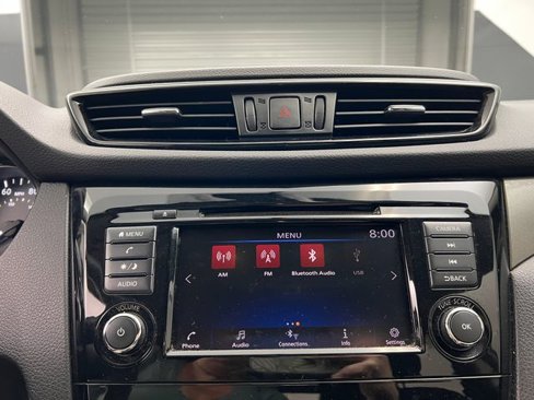 Used 2019 Nissan Rogue Sport S image 18