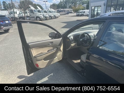 Used 2012 Hyundai Elantra GLS w/ Preferred Pkg image 11