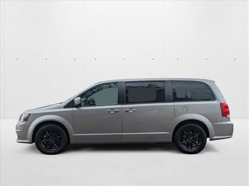 Used 2020 Dodge Grand Caravan GT image 8