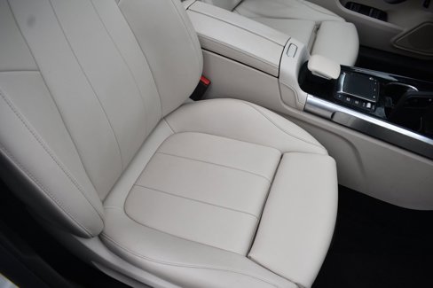 Used 2021 Mercedes-Benz GLB 250 4MATIC w/ Premium Package image 24