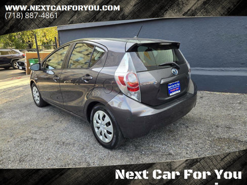 Used 2012 Toyota Prius C Two image 3