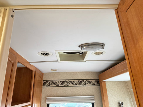Used 2006 Ford E-450 and Econoline 450 image 35