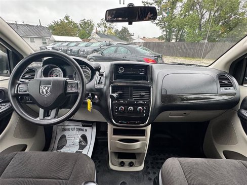 Used 2012 RAM C/V image 33