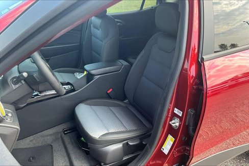 New 2025 Chevrolet Trax LT w/ Driver Confidence Package image 10