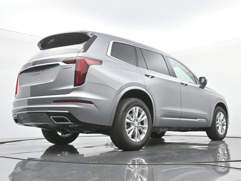 New 2025 Cadillac XT6 Luxury image 19