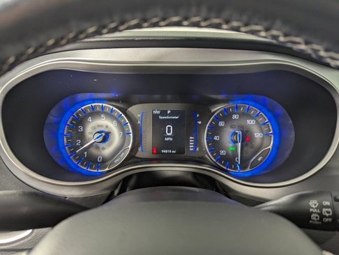 Used 2020 Chrysler Pacifica Touring w/ S Appearance Package image 12