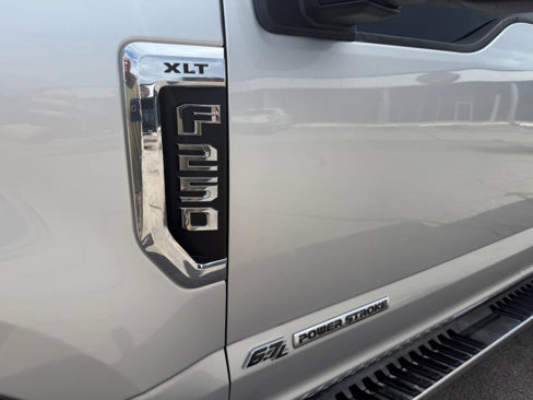 Used 2017 Ford F250 XLT w/ XLT Value Package image 15