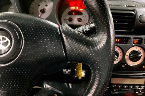 Used 2000 Toyota MR2 image 19