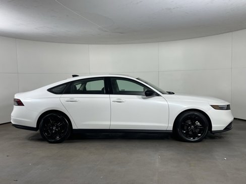Used 2025 Honda Accord SE image 8