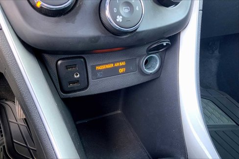 Used 2019 Chevrolet Trax LT w/ LT Convenience Package image 31