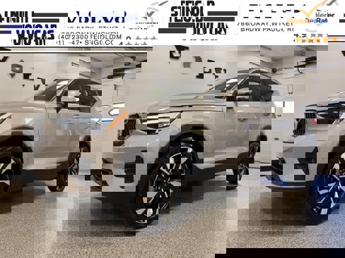 Certified 2025 Volvo XC40 B5 Plus image 1