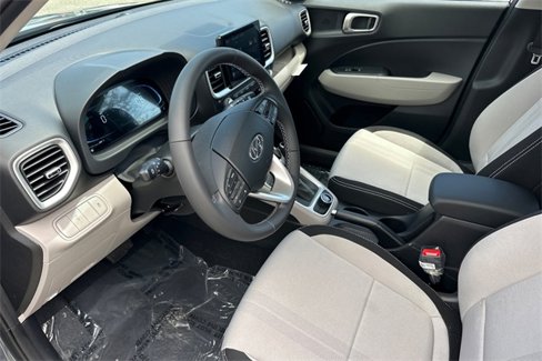 New 2025 Hyundai Venue SEL image 7