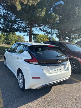 Used 2023 Nissan Leaf S image 2
