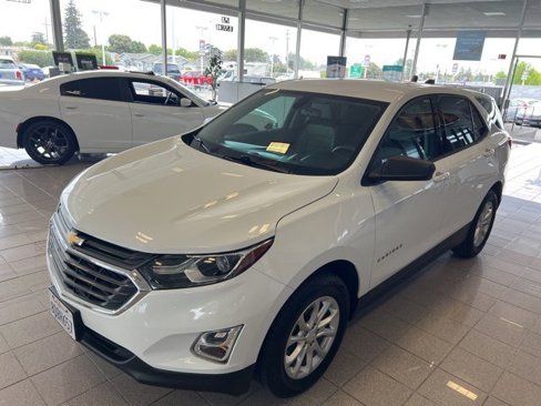 Used 2018 Chevrolet Equinox LS image 14