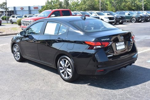 Used 2024 Nissan Versa SV image 9