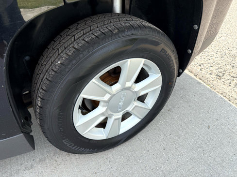Used 2010 GMC Terrain SLE image 11