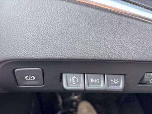 Used 2024 Buick Enclave Premium image 26