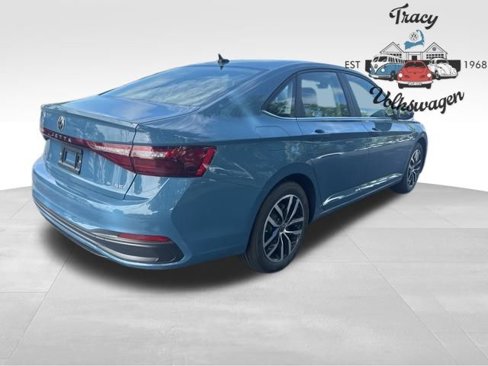 New 2025 Volkswagen Jetta SE image 13