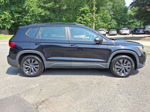 Certified 2022 Volkswagen Taos S image 12