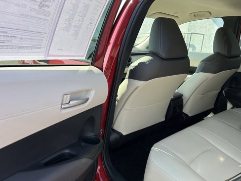 Certified 2023 Toyota Corolla Cross XLE image 11