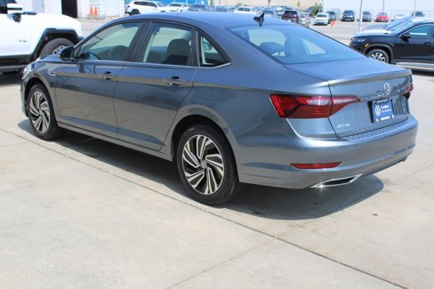 Certified 2020 Volkswagen Jetta SEL Premium image 4